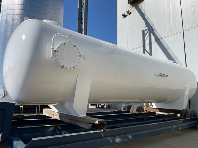 Custom High-Capacity Pressure Vessel with a Durable, High-Quality Paint Finish, Expertly Crafted at LMG