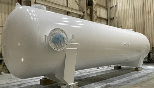 Custom high-capacity pressure vessel with a durable, high-quality paint finish, expertly crafted at LMG